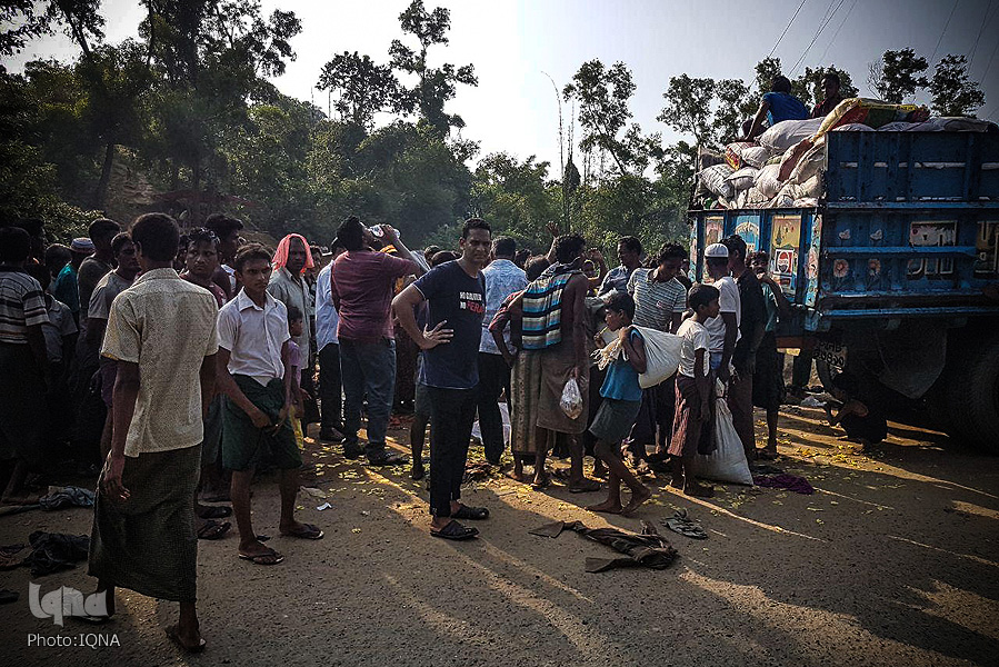 Rohingya Refugees Stranded on Myanmar, Bangladesh Border