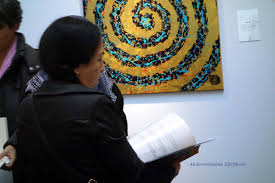 L’artiste peintre algérienne expose ses œuvres inspirées du Coran à Londres