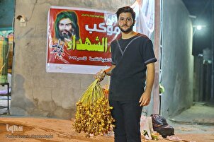 تقرير مصور | تقديم الخدمات لزوّار الأربعين من عدسة "إکنا"