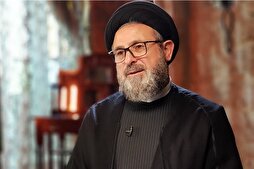 مَنْ حارَبَ أَهْلَ وَلايَتِه ذَلَّتْ دَوْلَتُهُ