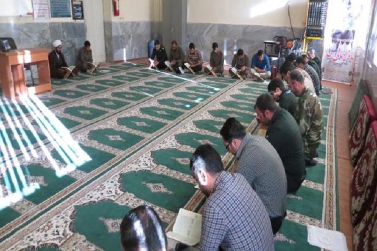 برگزاری کلاس قرآن و احکام در ناحیه مقاومت سپاه دهگلان