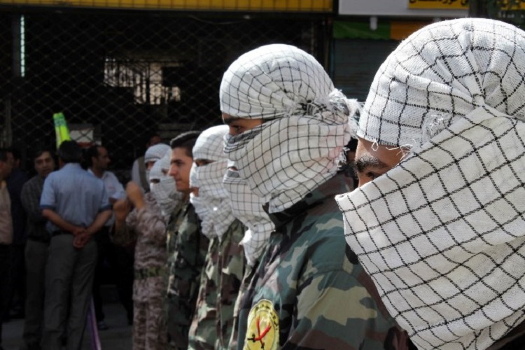 راهپیمایی روزه‌دار سنندجی در دفاع از ملت مظلوم فلسطین از نگان دوربین