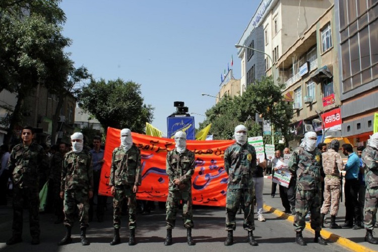 راهپیمایی روزه‌دار سنندجی در دفاع از ملت مظلوم فلسطین از نگان دوربین
