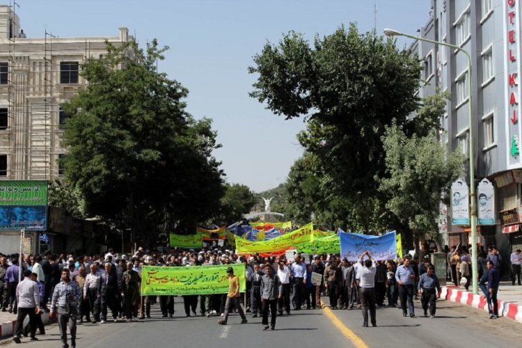 راهپیمایی روزه‌دار سنندجی در دفاع از ملت مظلوم فلسطین از نگان دوربین