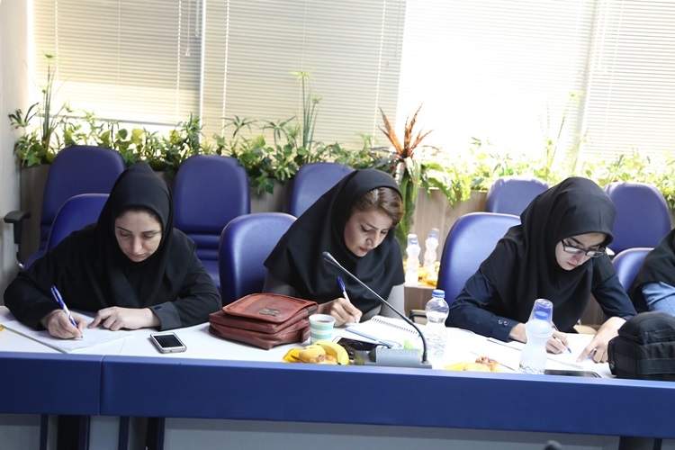 راهاندازی بزرگترین راهپیمایی و تجمع دفنوازان در کردستان راهاندازی بزرگترین راهپیمایی و تجمع دفنوازان در کردستان