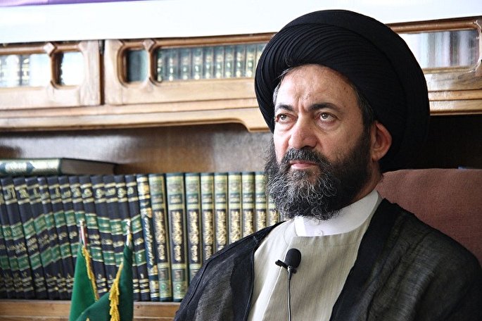 عاملان تفرقه بین شیعه و سنی مشرک هستند