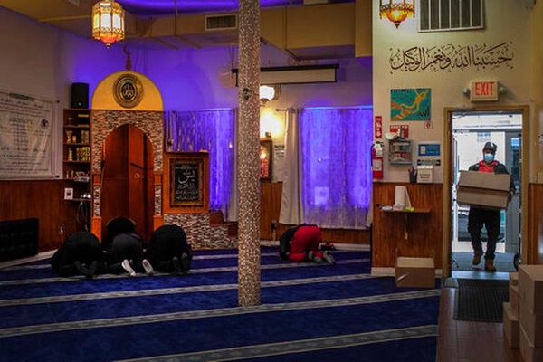 پخش غذا از سوی مسلمانان بروکلین در ماه رمضان + گزارش تصویری
