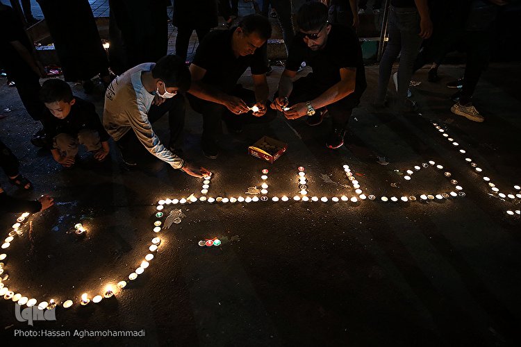 اشک هزاران شمع در شام غریبان حسینی