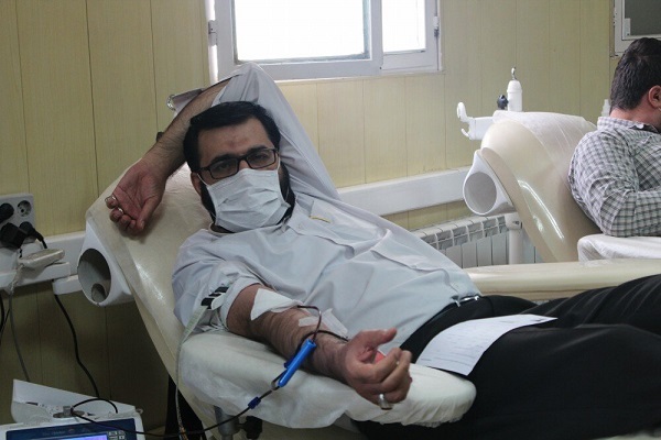 عکس |راه‌اندازی پویش «نذر خون» طلاب و روحانیون کردستان