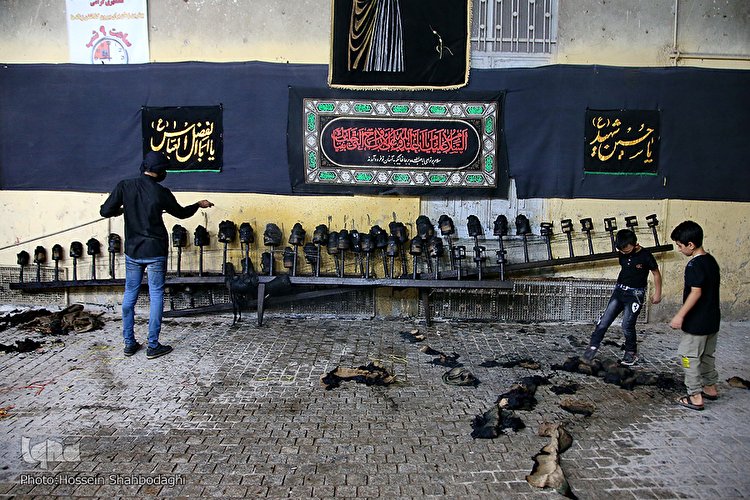 آیین مشعل گردانی نجفی‌های مقیم قم