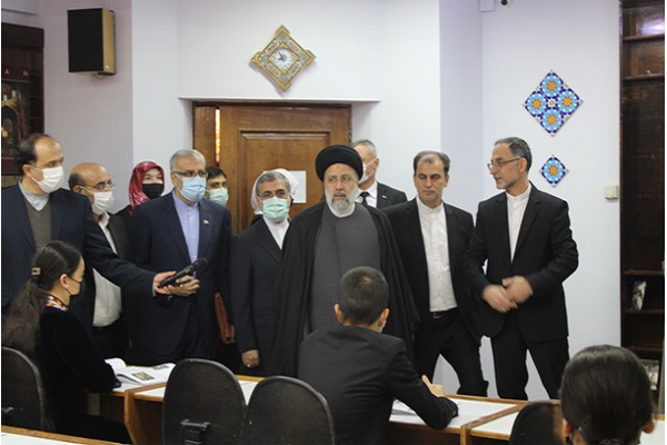 بازدید رئیس جمهور از رایزنی فرهنگی ایران در ترکمنستان