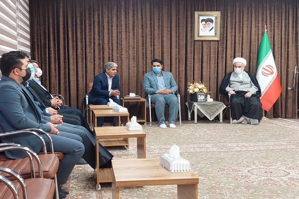 دیدار شهردار و شورای شهر با نماینده ولی فقیه در کردستان