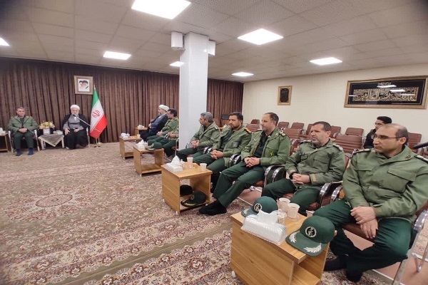 دیدرا نماینئه ولی فقیه با سپاه کردستان