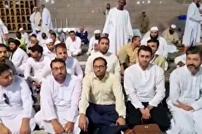 فیلم | جمع‌خوانی شنیدنی اسماءالحسنی در صحن مسجدالنبی(ص)