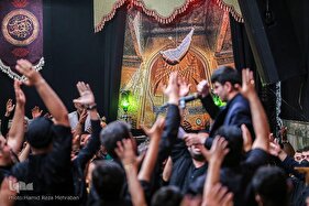 حسینیه ایران؛ آیین طشت‌گذاری در حسینیه امام حسن(ع)