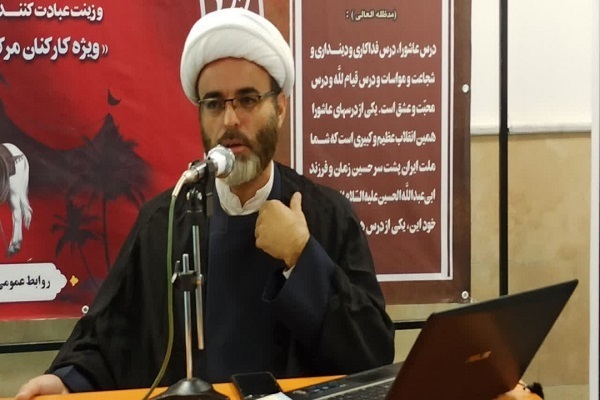 اکبر هوشیاری، عضو هیئت‌علمی دانشگاه آزاد اسلامی واحد سنندج