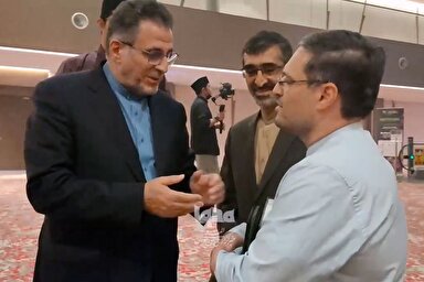 فیلم | دیدار سفیر ایران با نماینده کشورمان در مسابقات قرآن مالزی