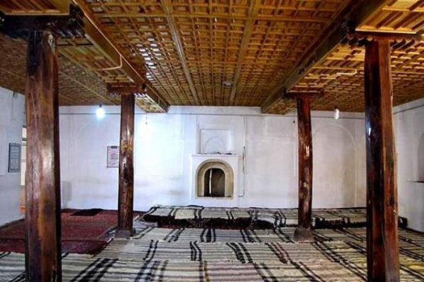 مسجد دو مناره سقز؛ یادگار عهد افشاریه مسجد دو مناره سقز؛ یادگار عهد افشاریه