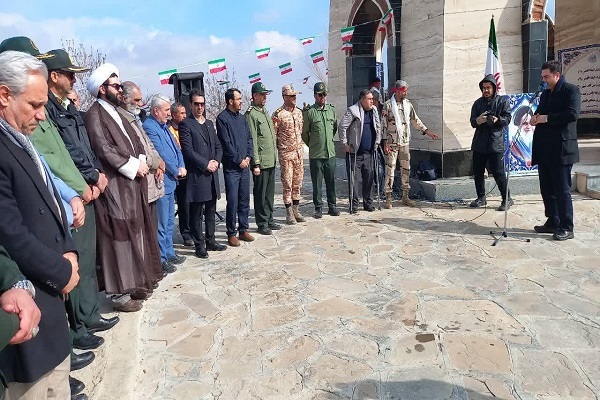 حضور کاروان قرآنی در گلزار شهدا حضور کاروان قرآنی در گلزار شهدا