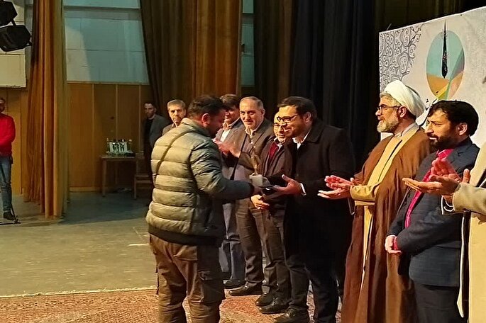 برترین‌های نمایشگاه هنرهای تجسمی ایثار معرفی شدند