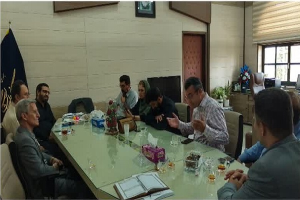 نشست هیئت مدیره قطعه هنرمندان شهر سنندج نشست هیئت مدیره قطعه هنرمندان شهر سنندج