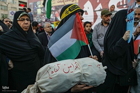 فیلم | تجمع گسترده مردم در محکومیت رژیم کودک‌کش