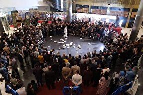 اجرای هنرمندان کردستانی در جشنواره بین‌المللی «تئاتر خیابانی کرکوک»