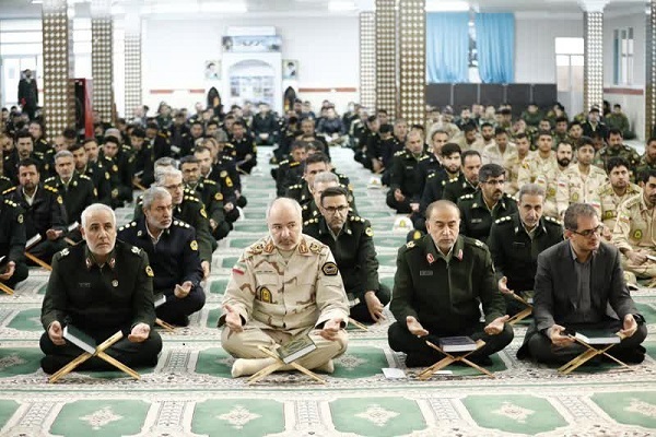 محفل انس با قرآن در کردستان برگزار شد محفل انس با قرآن در کردستان برگزار شد