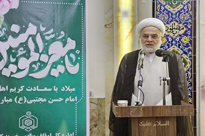 بقاع متبرکه به پایگاه‌های فرهنگی و اجتماعی تبدیل شوند