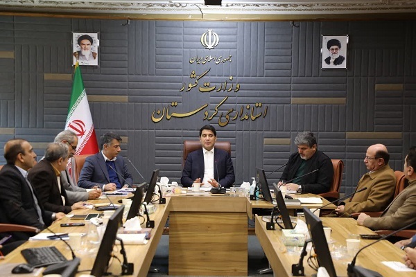 نشست استاندار کردستان با اعضای کانون انجمن‌های عمرانی استان