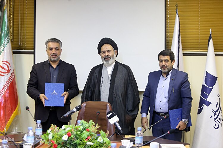 بازدید نماینده ولی فقیه در امور حج و زیارت از ایکنا