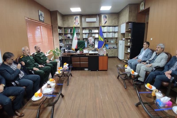 دیدار فرماندار سنندج با فرماندهان سپاه پاسداران کردستان