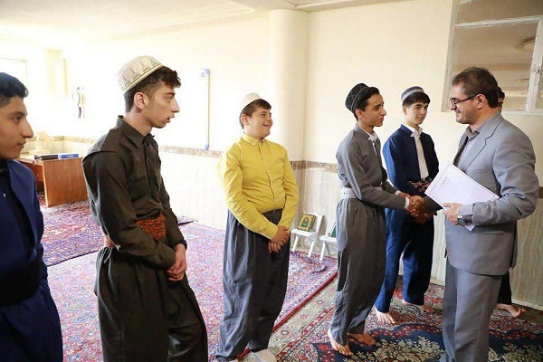 بازدید استاندار کردستان از دارالتحفیظ امام جزری سنندج بازدید استاندار کردستان از دارالتحفیظ امام جزری سنندج