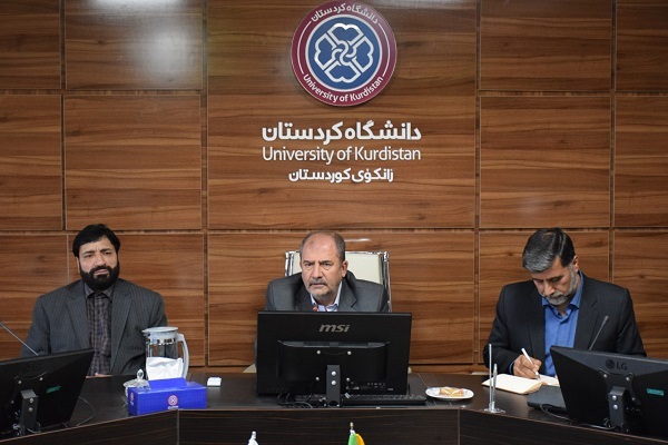 نشت هم اندیشی دانشگاهیان نشت هم اندیشی دانشگاهیان