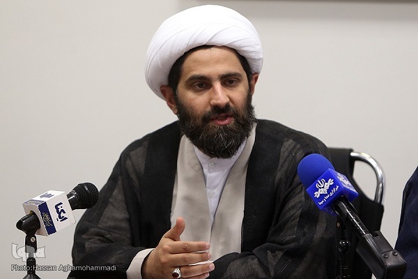 حجتالاسلام علی تقیزاده، رئیس سازمان دارالقرآن کشور حجتالاسلام علی تقیزاده، رئیس سازمان دارالقرآن کشور