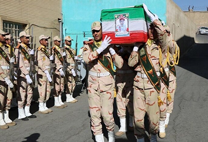 تشییع پیکر شهید مرزبانی در سنندج