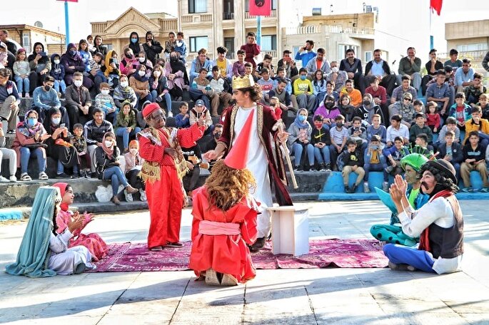 «نیشتمان»؛ آورده هفدهمین دوره جشنواره بین‌المللی تئاتر خیابانی مریوان