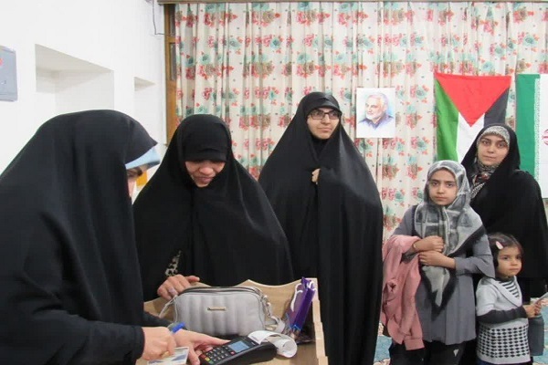 جمع آوری کمک های مردمی در هاجره خاتون سنندج