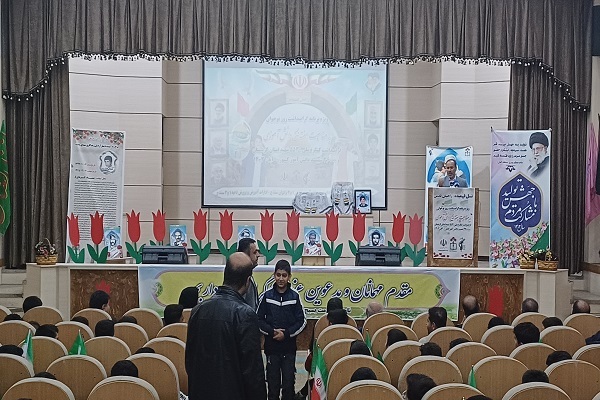 مراسم گرامیداشت هفته بسیج دانش‌آموزی