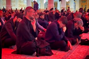 فیلم | اجتماع دانشجویان عزادار فاطمی در حرم بانوی کرامت