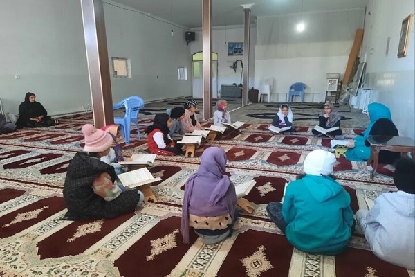 کلاسهای آموزش قران در خانه قرآن مائده کلاسهای آموزش قران در خانه قرآن مائده