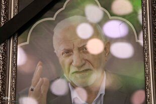 زنده‌یاد عبایی معلمی نکته‌سنج و سرشناس میان استادان قرآن در جهان بود