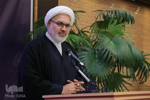 اهداف الهی همواره باید محور کار و توجه باشد