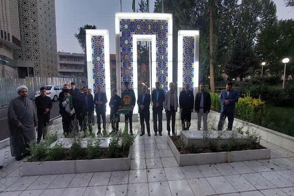 کاروان زیر سایه خورشید