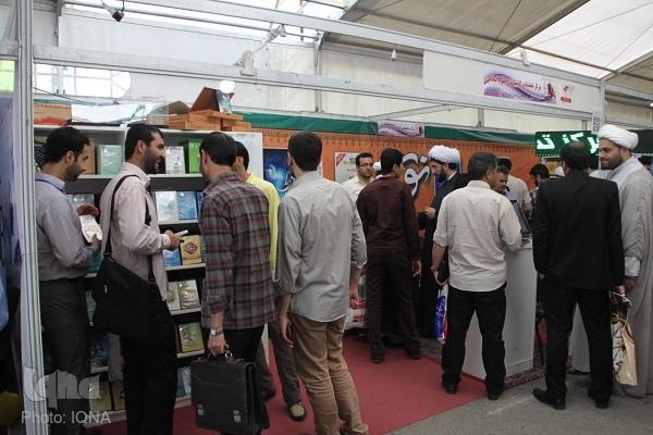 ارائه جدیدترین محصولات مرکز نور در نمایشگاه کتاب تهران