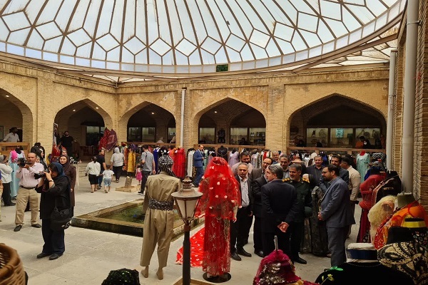 نمایشگاه مُد و لباس کُردی نمایشگاه مُد و لباس کُردی