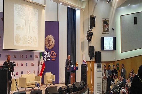 ماموستا ماجد مردوخ روحانی، عضو شورای سیاستگذاری جشنوارە جایزه قلم هەژار