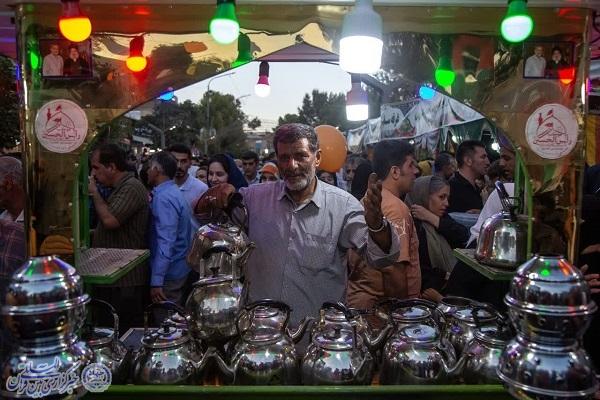 پذیرایی با چای کلیایی ها پذیرایی با چای کلیایی ها