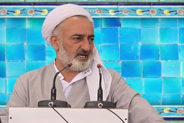 ماموستا انور آدمی، امام جمعه موقت سقز