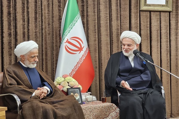 دیدار معاون حقوقی رئیس‌جمهور با نماینده ولی فقیه در استان کردستان